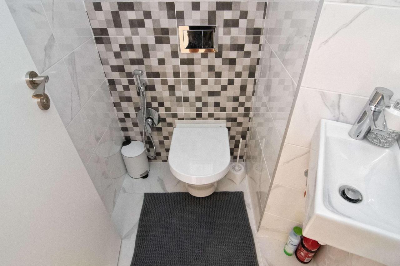 Luxury City Center Two Bedroom Apartment Close To Beach Варна Экстерьер фото
