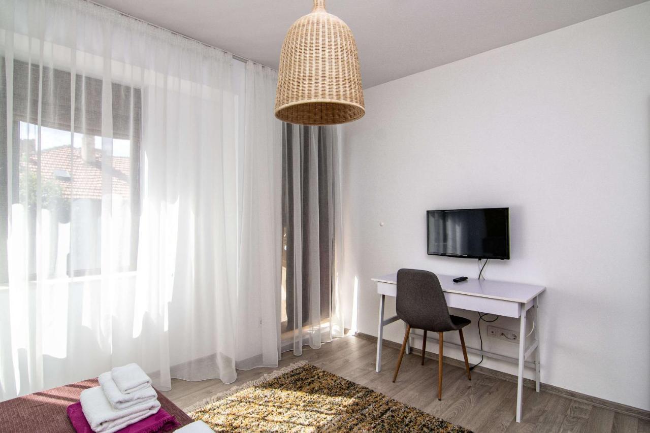 Luxury City Center Two Bedroom Apartment Close To Beach Варна Экстерьер фото